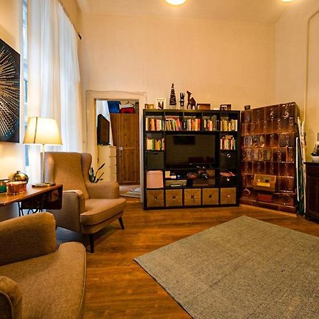 Art Orangehouse Budapest Bagian luar foto