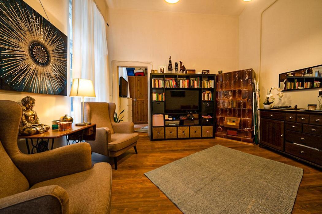 Art Orangehouse Budapest Bagian luar foto