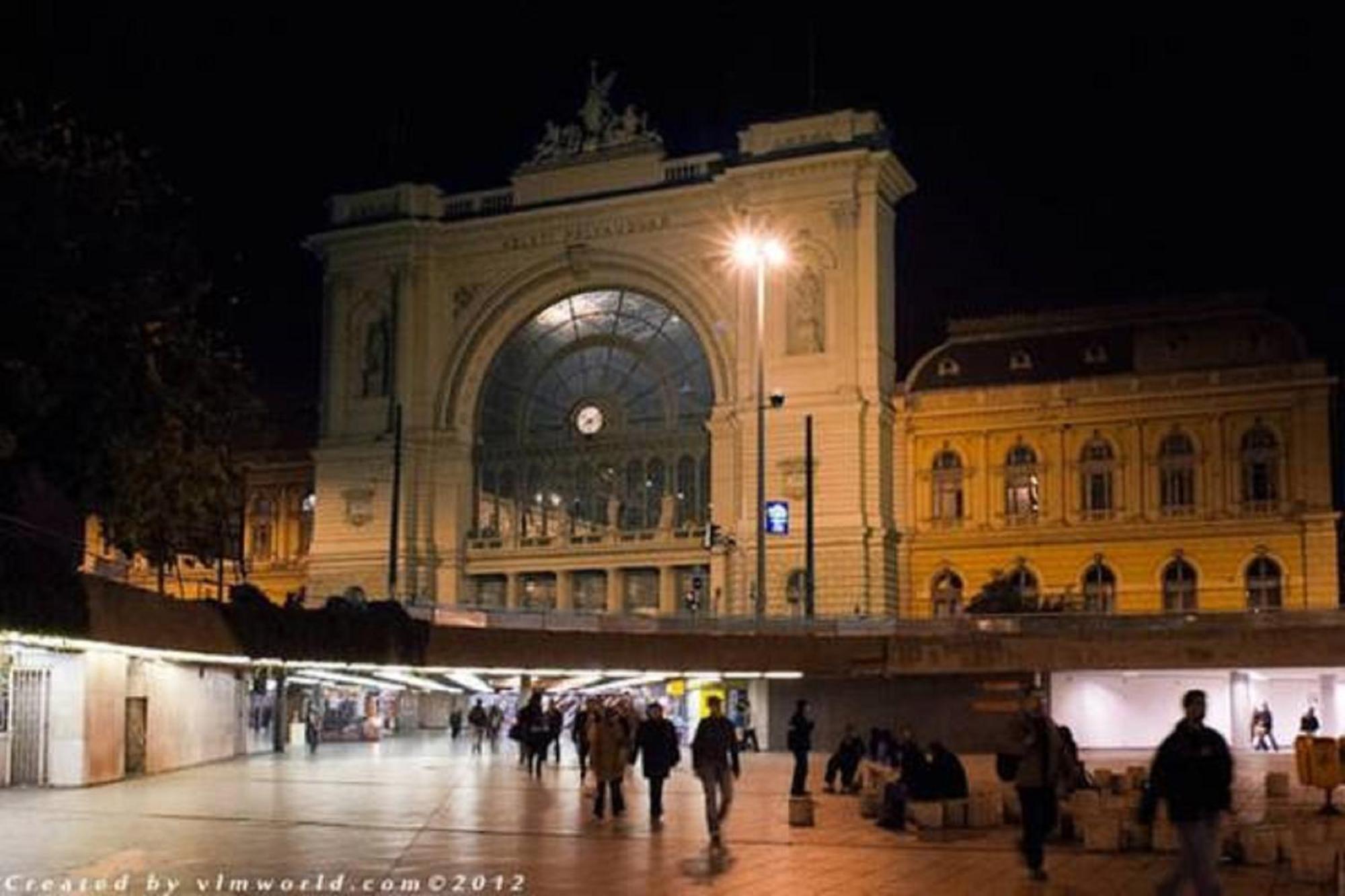Art Orangehouse Budapest Bagian luar foto